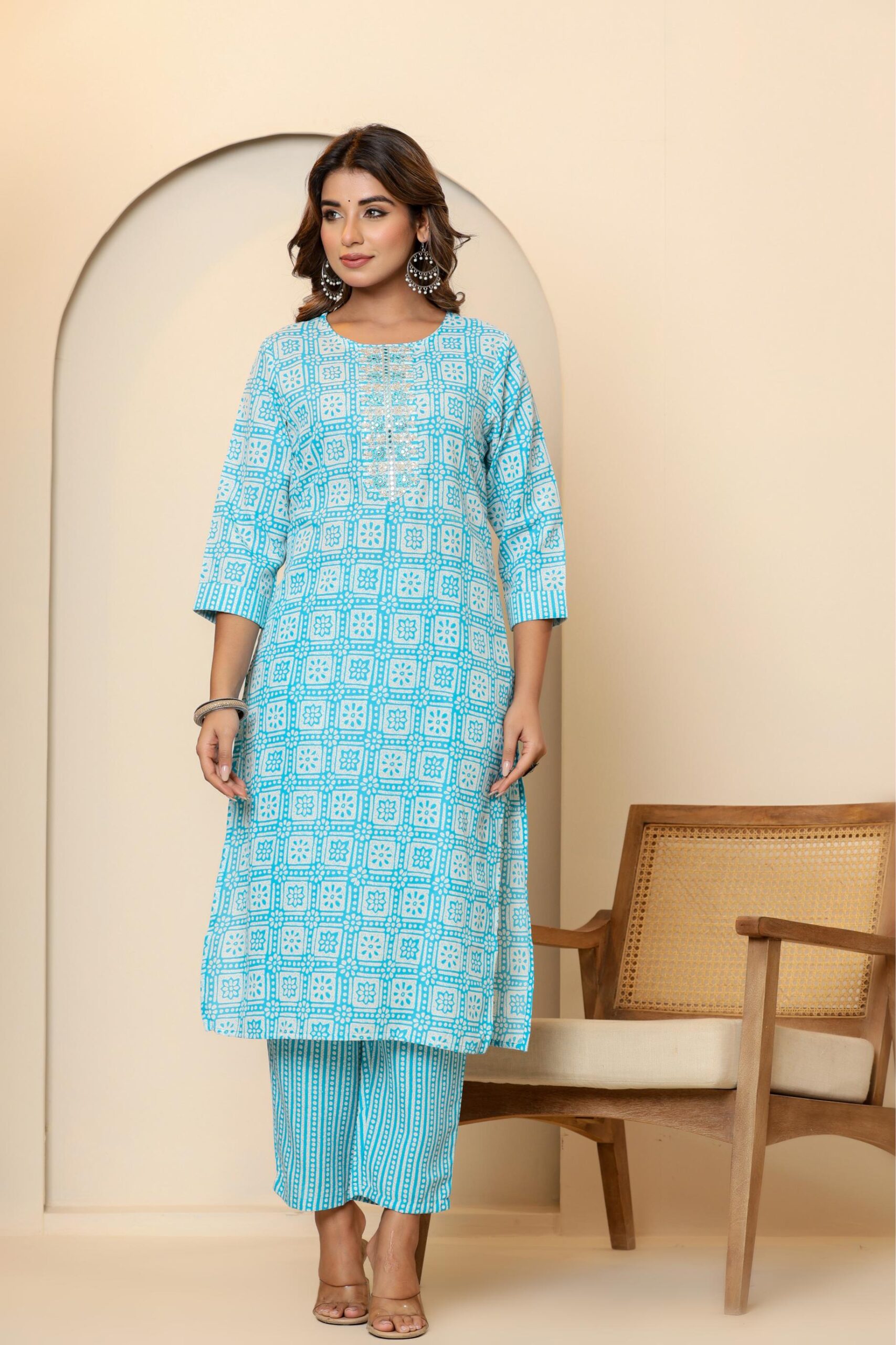 Light Blue Cotton Kurta Set with White Geometric and Floral Patterns - Image 7